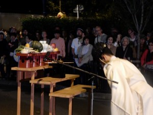 Offerings to the kami originated with offerings to the ancestors