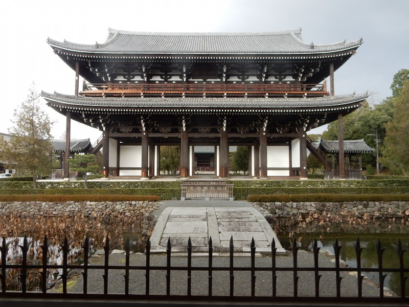 The mighty sanmon gate at Tofuku-ji, largest and oldest Zen gate in Japan