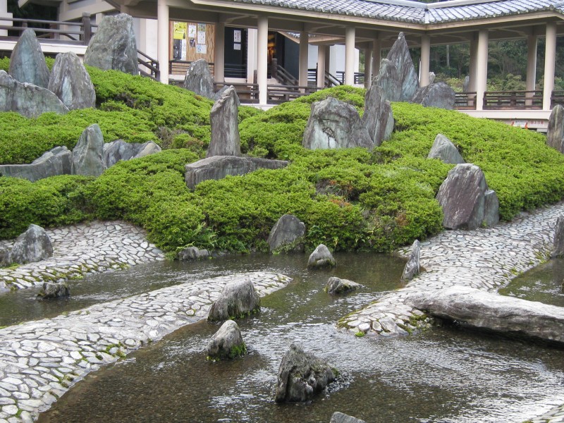 A Zen rock garden – at Matsuo Taisha! (Created by famed designer, Shigemori Mirei)