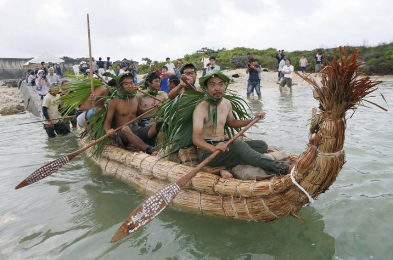 After 28 hours at sea, the boat arrives in Iriomote Island, proving that interisland voyages in such craft were possible