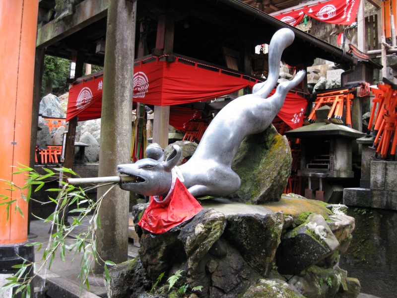 Fox spout on the Fushimi Inari hill